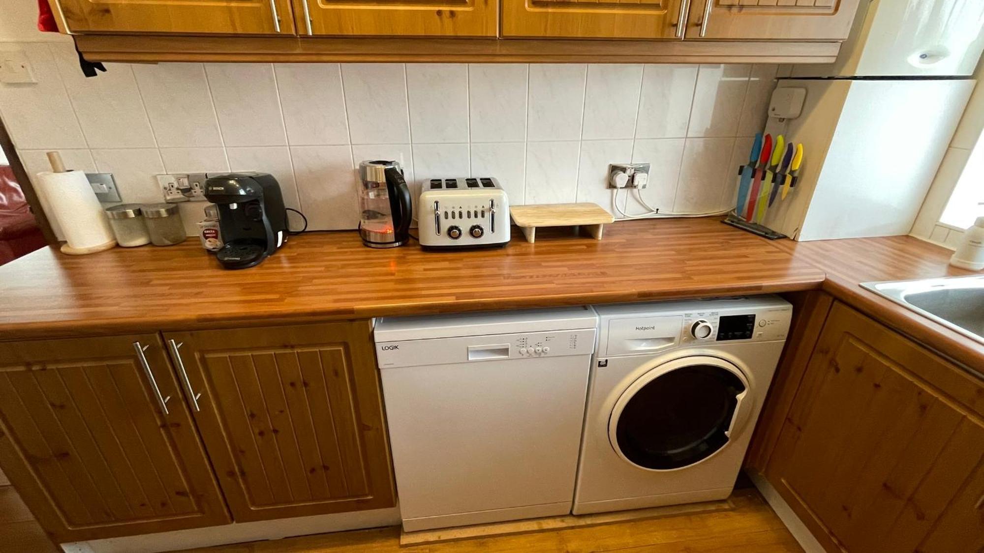 2 Bedrooms 2 Stations London Kültér fotó