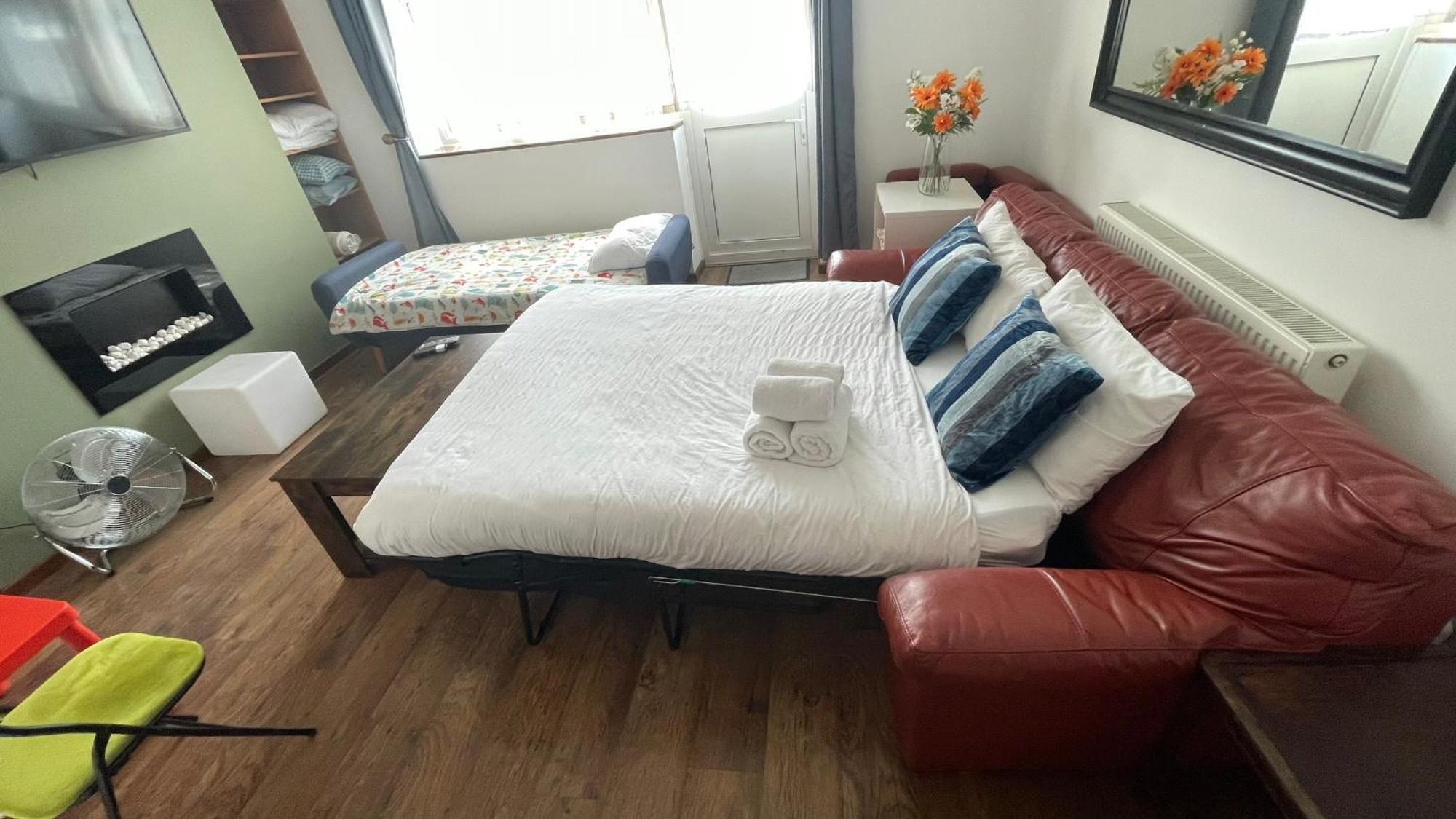2 Bedrooms 2 Stations London Kültér fotó