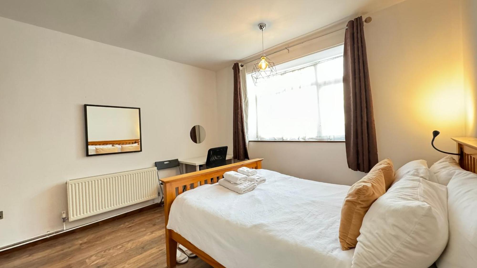 2 Bedrooms 2 Stations London Kültér fotó